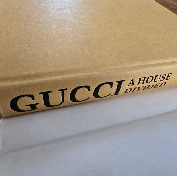 Gucci A House Divided  first Edition - Picture 3 of 4